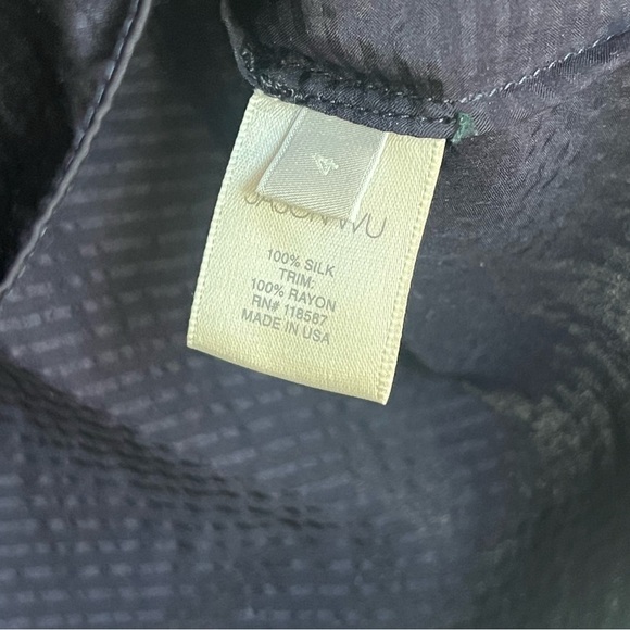 JASON WU  Sleeveless Mock Neck 100% Silk Top Navy Blue Sleeveless Gold Bar 4 - Picture 9 of 15